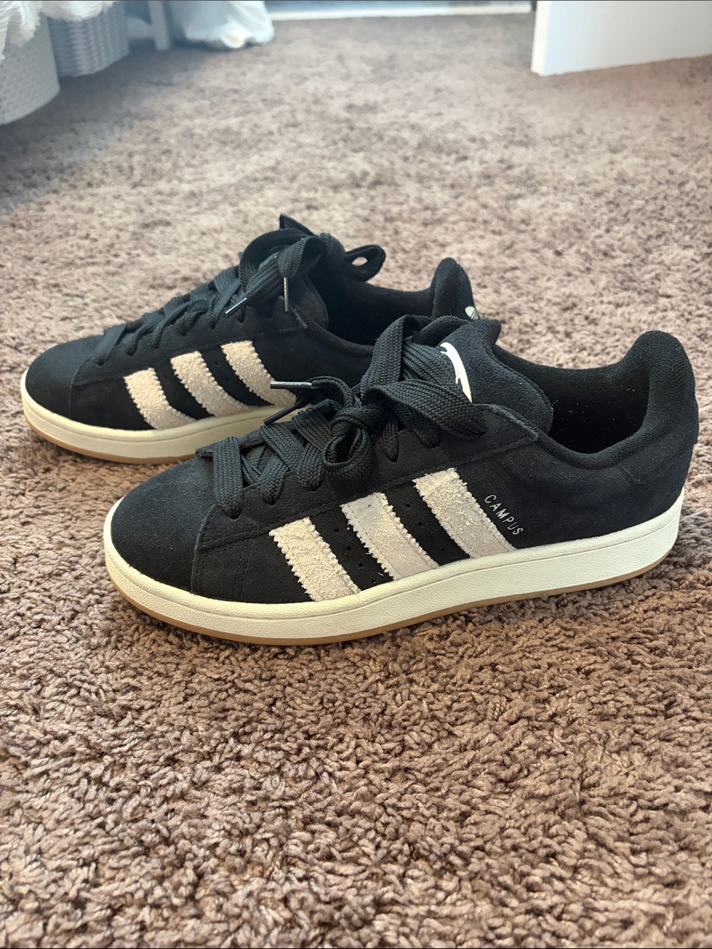 Adidas Campus 00s